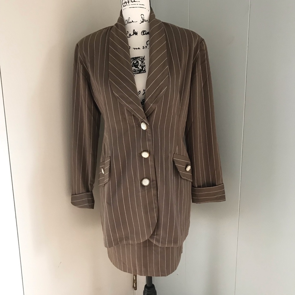 VINTAGE 90’s Dani Michaels blazer set size XS/S